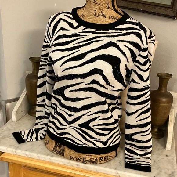 Alice + Olivia Zebra Gorgeous Pattern Sweater in Black and White W/Enbellishment - Picture 1 of 12